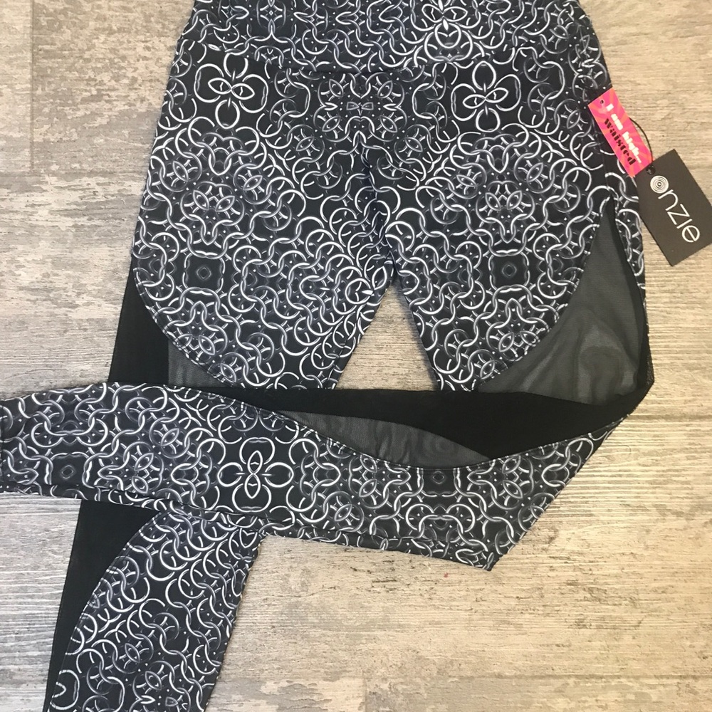 Onzie High Waist Stirrup Legging
